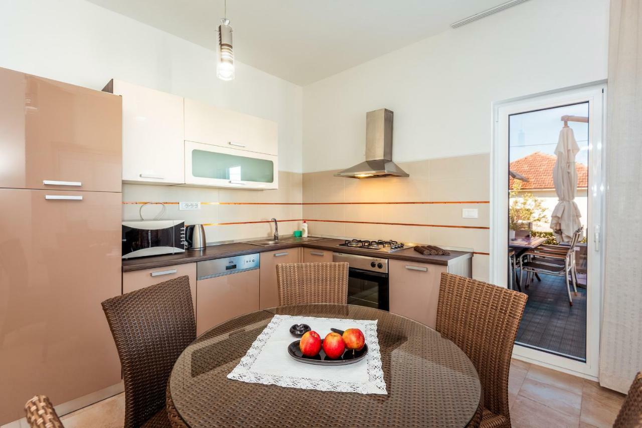 Apartmani Gelo Клек Экстерьер фото